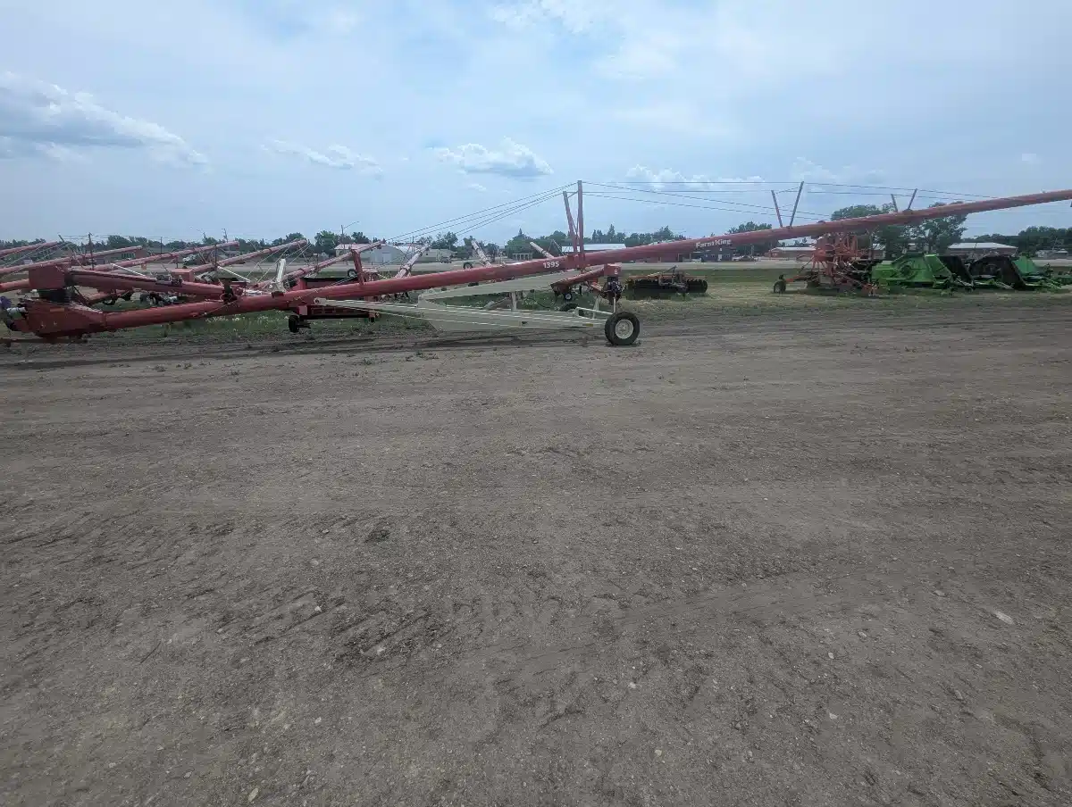 Gallery image 1 for New 2025 Farm King Y1395TMMR Grain Auger