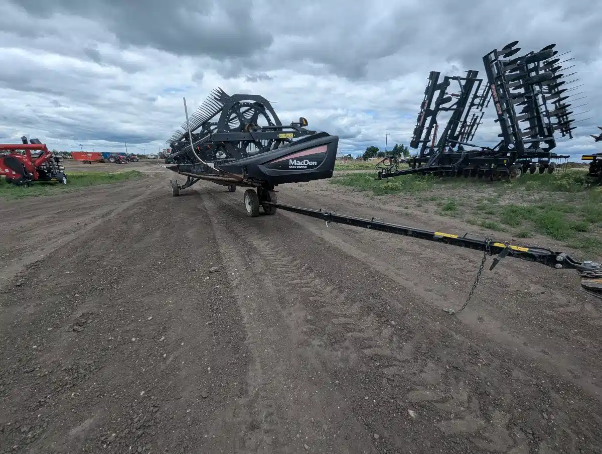 Gallery image 1 for Used 2015 MacDon D65 Header - Draper