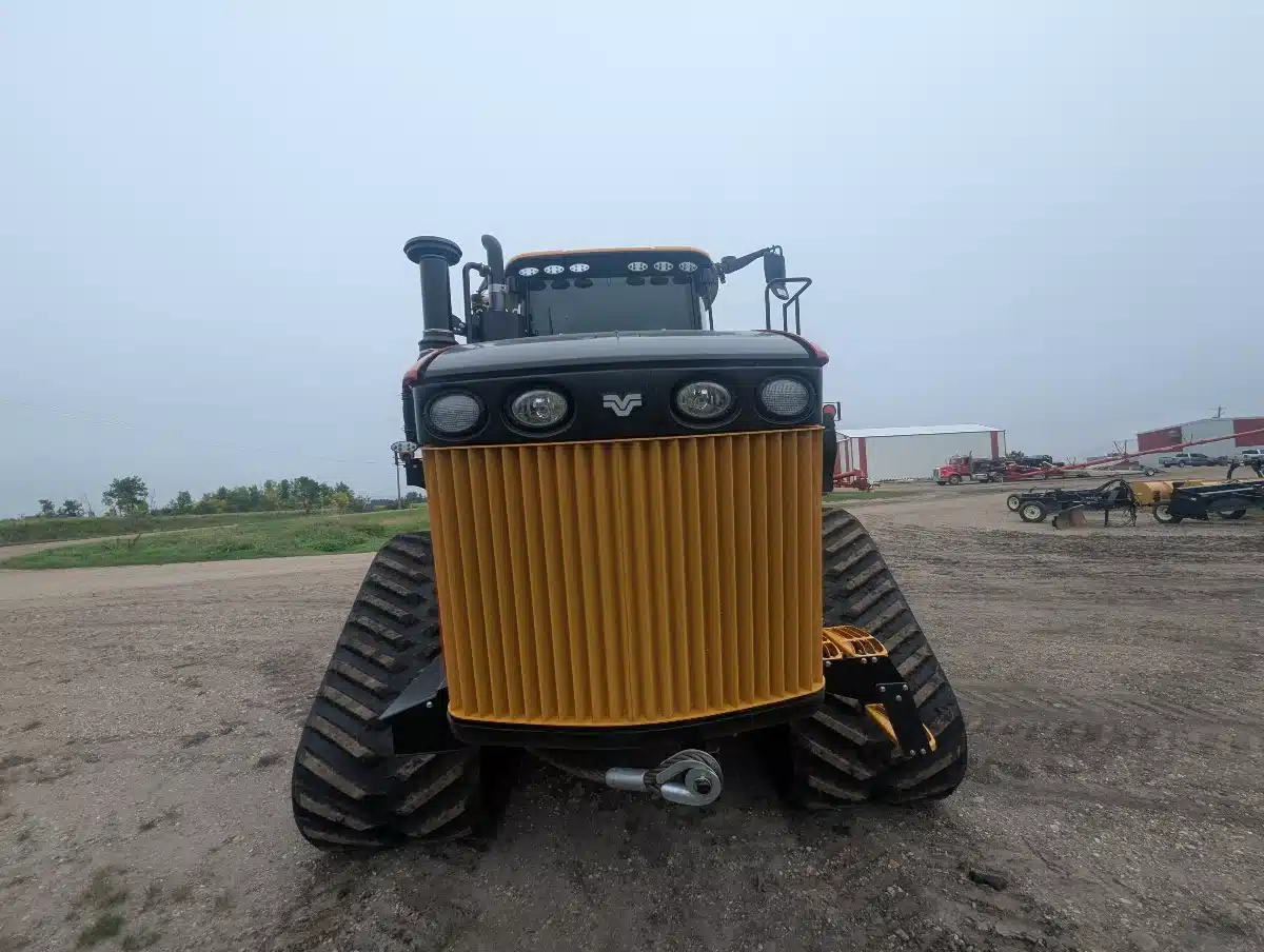 Gallery image 2 for New 2025 Versatile 620DT Tractor