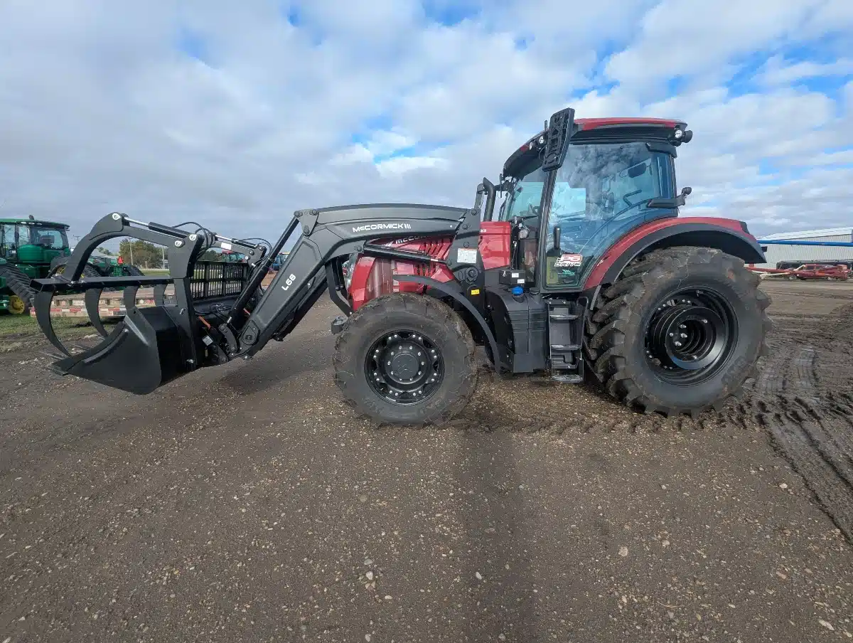 Gallery image 1 for New 2025 McCormick X7.623 Tractor