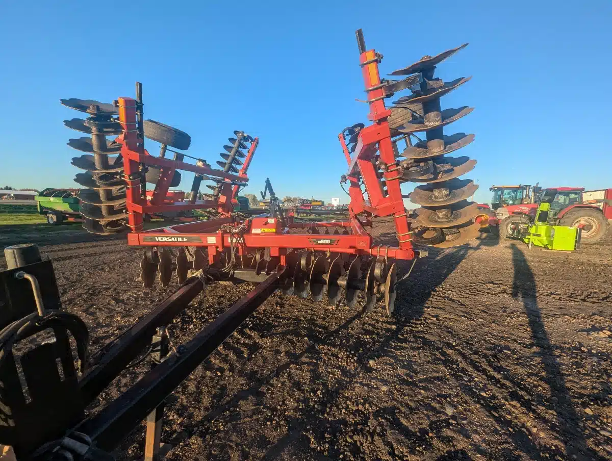 Gallery image 2 for Used 2015 Versatile TD600 Disc