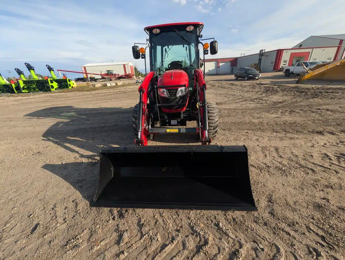 Photo de la Galerie 2 pour 2023 McCormick X1.37HC Tracteur