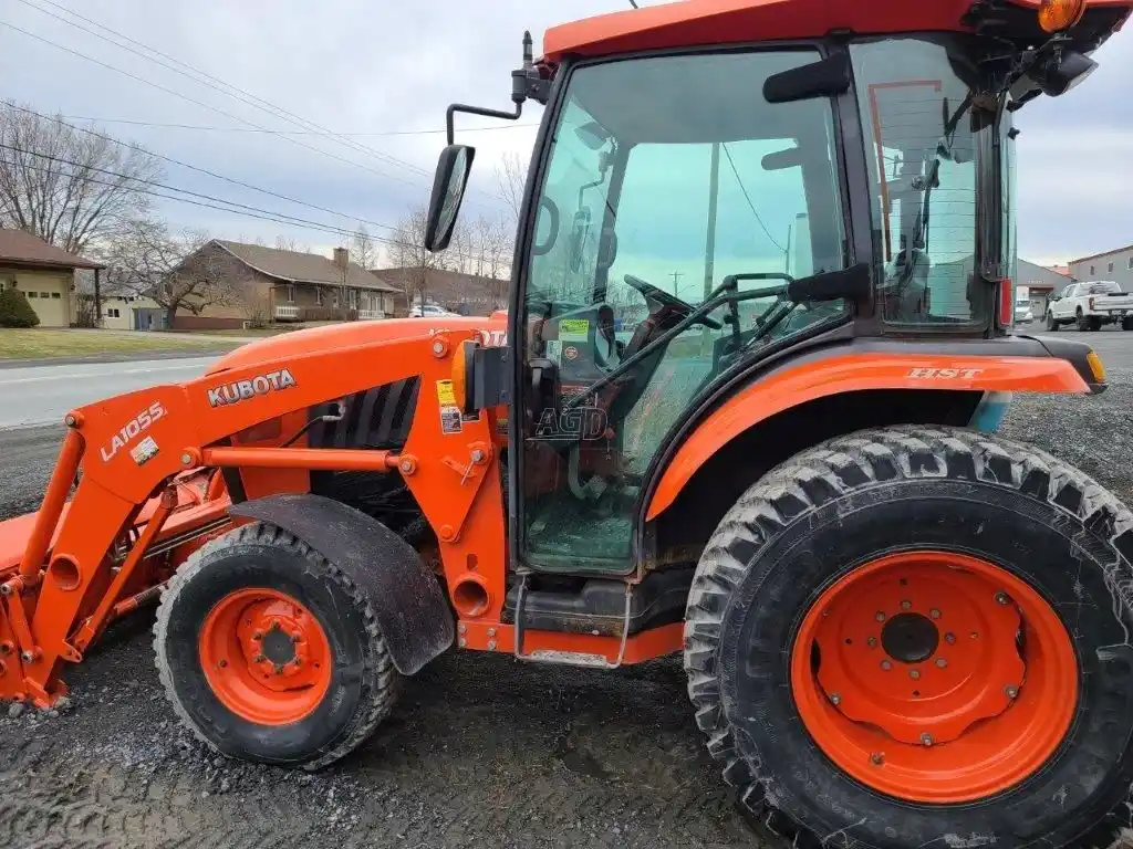 Gallery image 1 for Used 2013 Kubota L6060 Tractor
