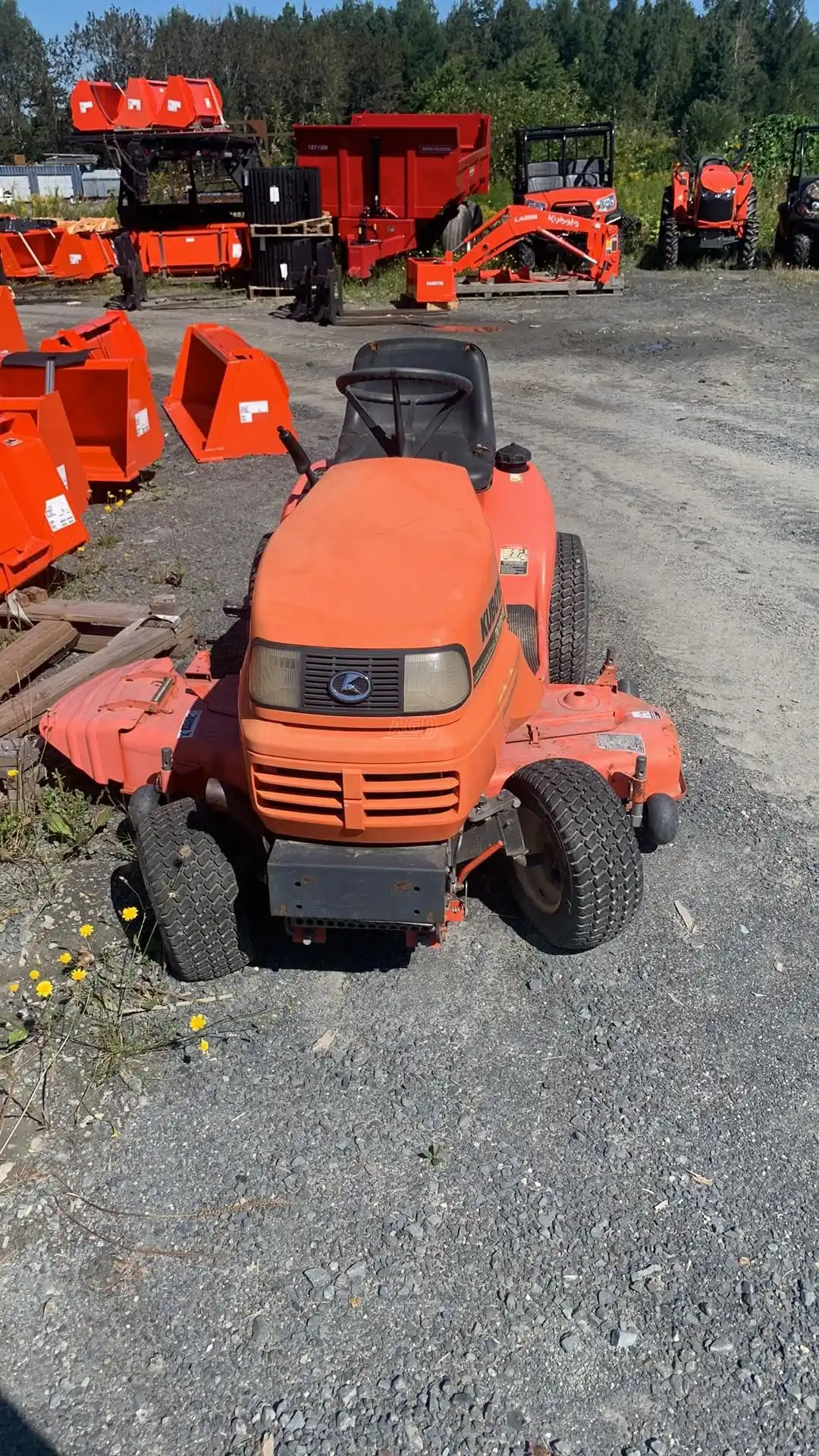 Gallery image 1 for Used 2001 Kubota TG1860 Lawn Tractor