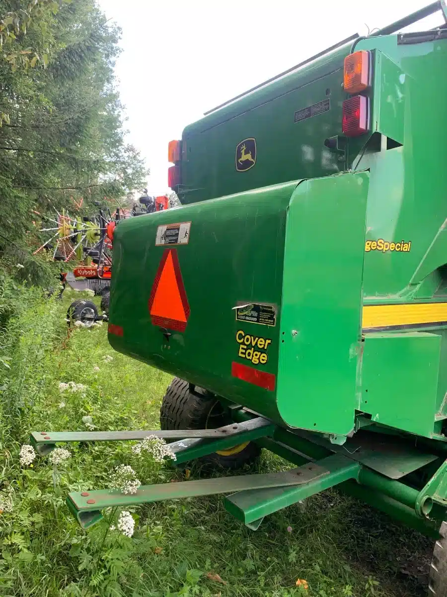 Gallery image 2 for Used 2012 John Deere 854 Round Baler