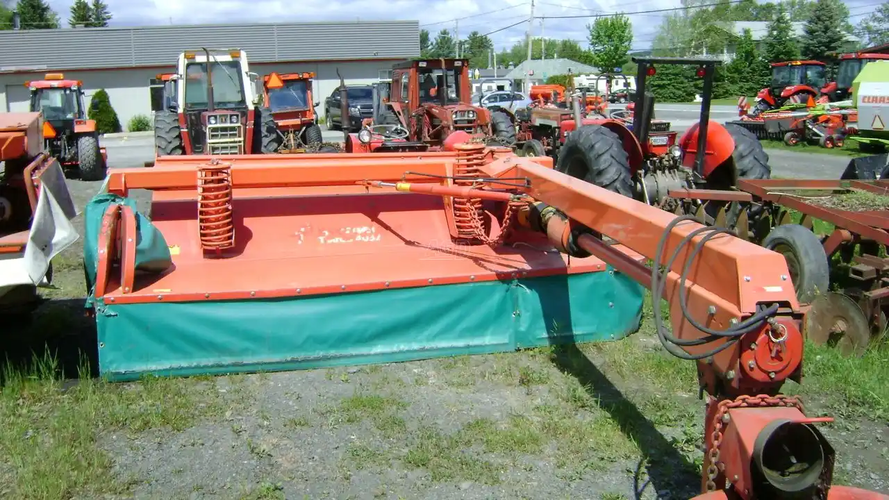 Gallery image 1 for Used 2005 Kverneland 4032 Disc Mower Conditioner