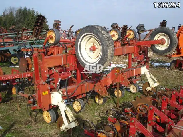 Gallery image 1 for Used Cultiva 3pth Row Crop Cultivator