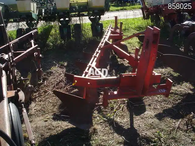Gallery image 1 for 6 Furrow Plow