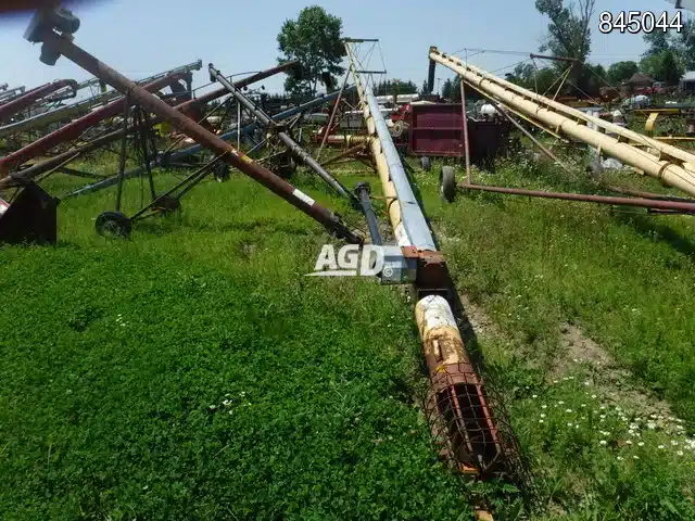 Gallery image 1 for Westfield 8" x 71' Grain Auger