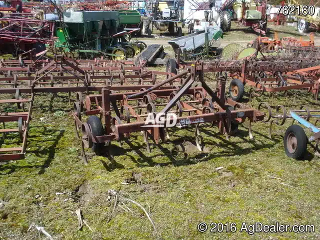 Gallery image 1 for McKee 6' Cultivator