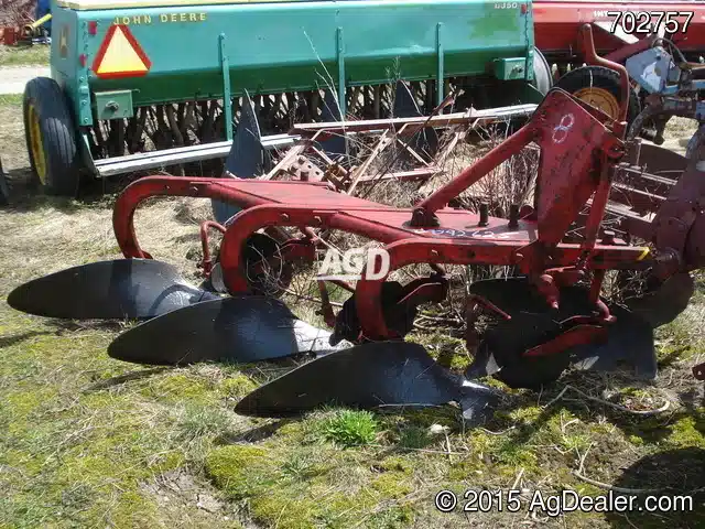 Gallery image 1 for Used David Brown Other Chisel Plow
