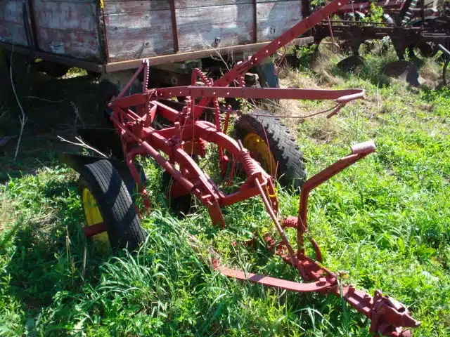Gallery image 1 for Used Massey Harris Other Chisel Plow
