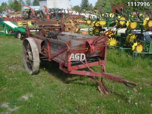 Gallery image 1 for Used Massey Harris Misc Manure Spreader