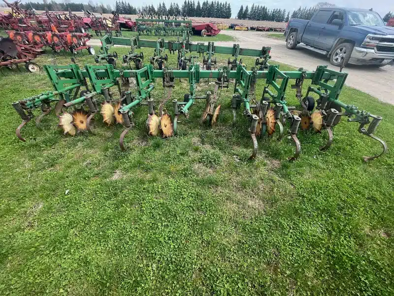 Gallery image 2 for Used John Deere 3PTH Cultivator