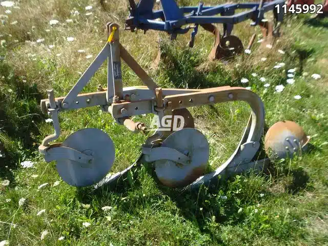 Gallery image 2 for Used Massey Ferguson Other Chisel Plow