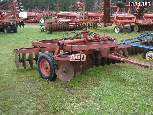 Gallery image 1 for Used Cockshutt 8FT Disc