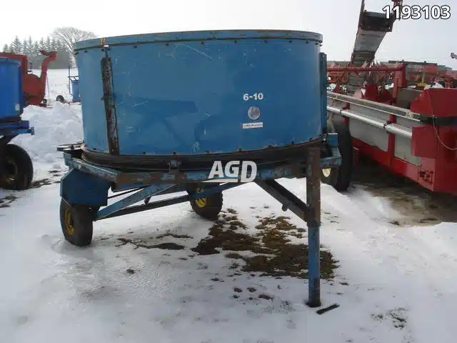 Gallery image 2 for Used Kidd 6-10 Bale Processor
