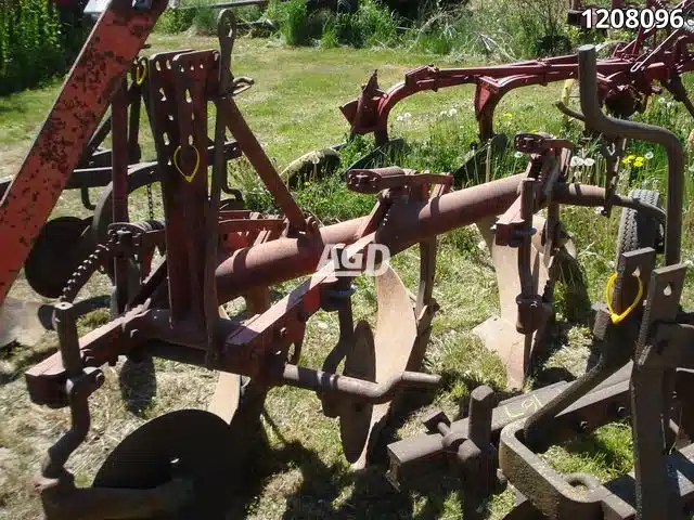 Gallery image 2 for Used Kverneland Other Chisel Plow