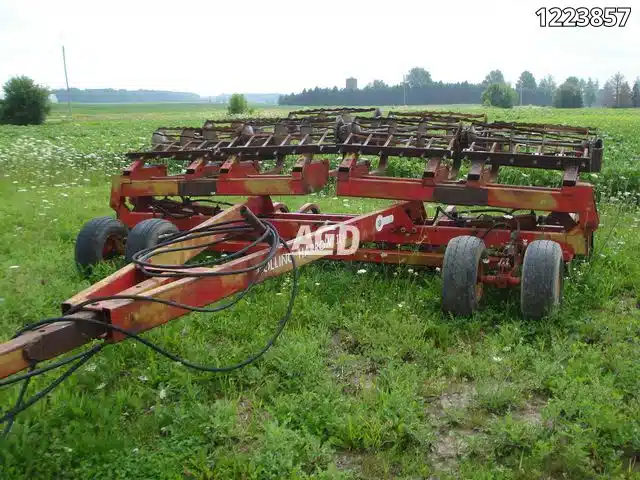 Gallery image 2 for Used Unverferth ROLLING HARROW II Rotary Harrow