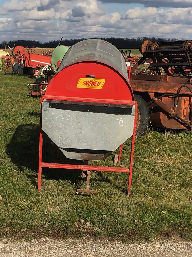 Gallery image 2 for Used Snowco Grain Cleaner Grain Auger