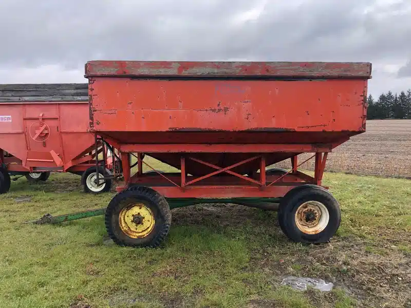 Gallery image 2 for Used Killbros Misc Bale Wagon