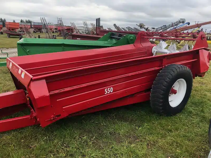 Gallery image 2 for Used International Harvester 550 Manure Spreader