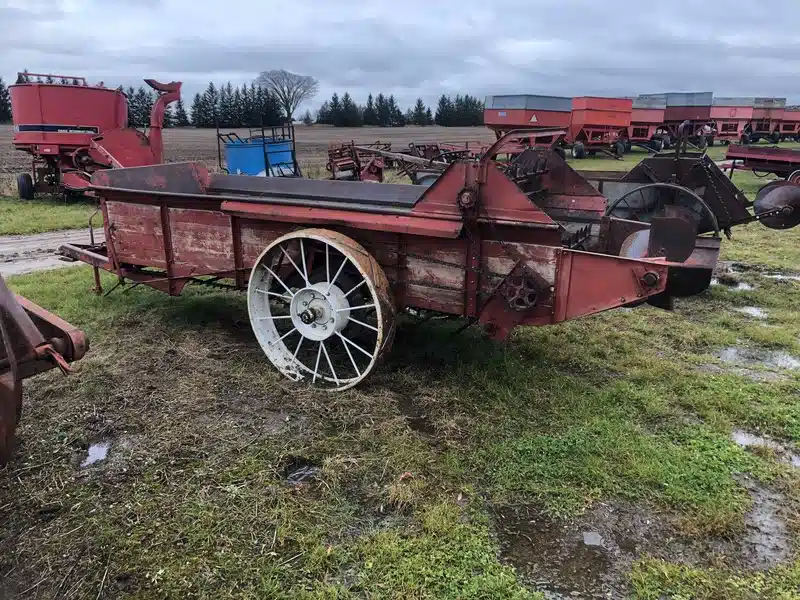 Gallery image 2 for Used International Harvester Ground Drive Manure Spreader