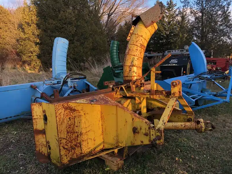 Used Delhi 5 Snow Blower