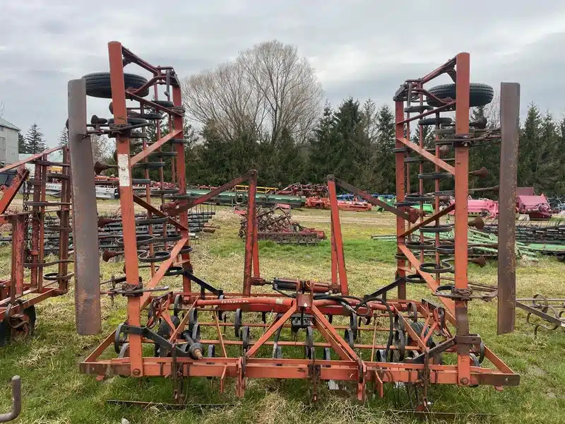 Gallery image 2 for Used Kongskilde 18FT Cultivator
