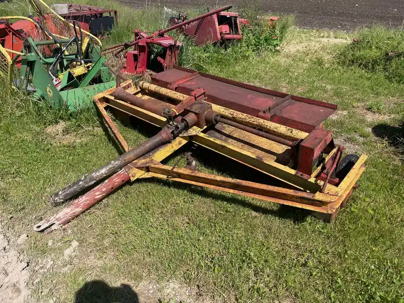 Gallery image 2 for Used Cunningham Hay Crimper Header - Flex