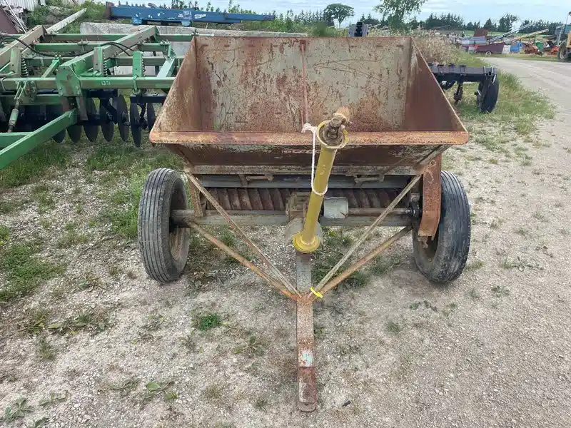 Gallery image 2 for Line-Fertilizer Seed Treater