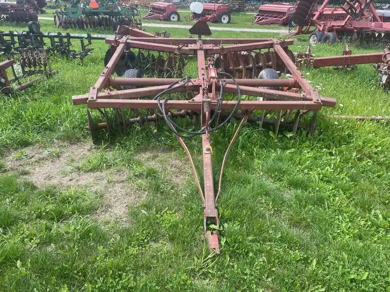 Gallery image 2 for Massey Ferguson 520 Disc