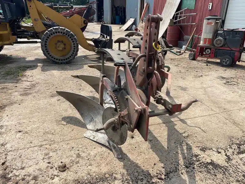 Gallery image 2 for Used Kverneland Other Chisel Plow