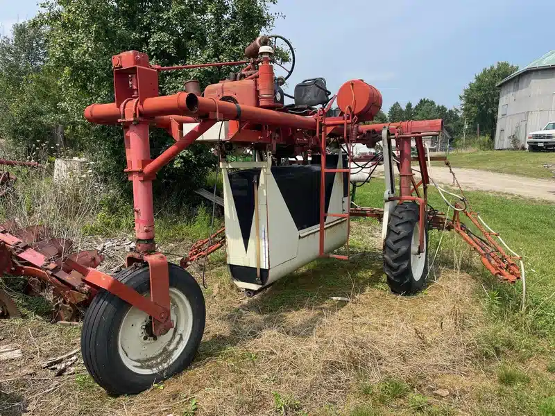 Gallery image 1 for Hi-Boy Sprayer Sprayer - Self Propelled