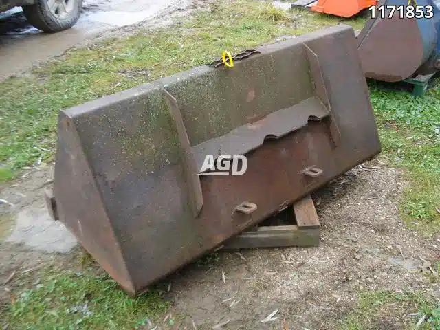 Gallery image 2 for Quick Attach Bucket