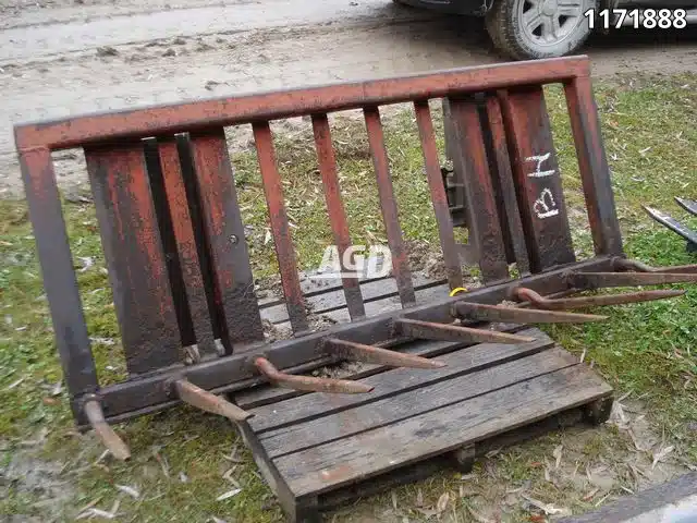 Gallery image 2 for John Deere Quick Attach Manure Fork