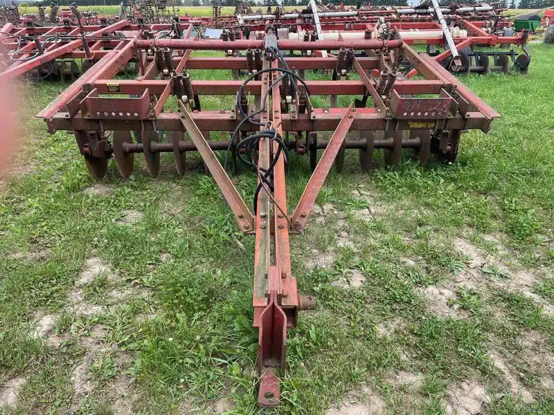 Gallery image 2 for Used International Harvester Other Chisel Plow