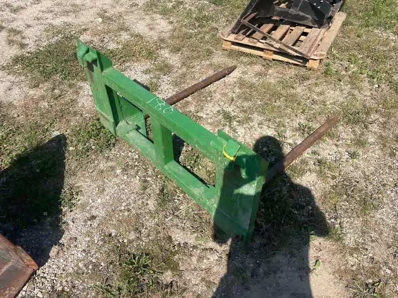 Gallery image 2 for Used John Deere 2 Prong Air Kit