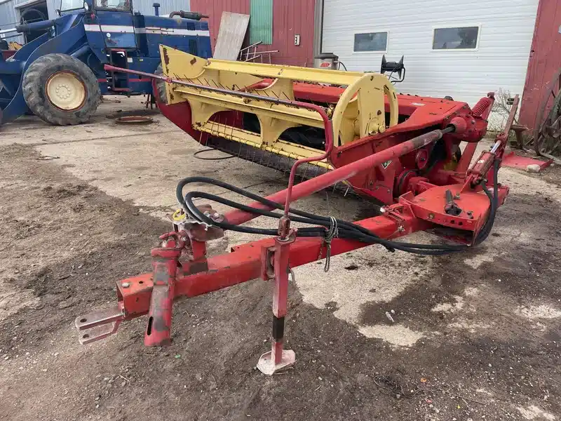 Gallery image 1 for Used New Holland 472 Mower Conditioner