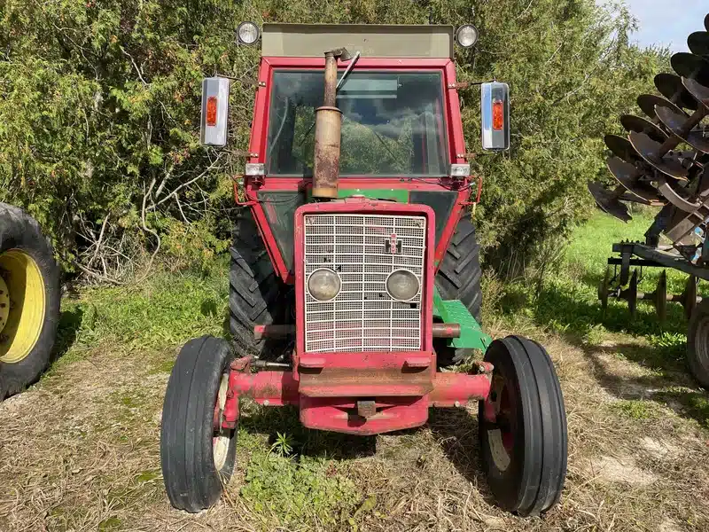Gallery image 2 for Used International Harvester 624 Cab