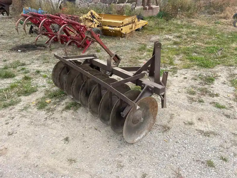 Gallery image 1 for 3pth Disc