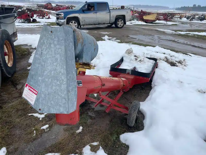 Gallery image 1 for Used Westfield 8"x9' Transfer Auger