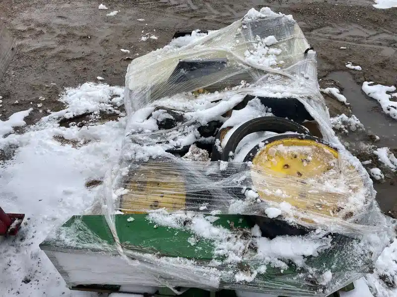 Gallery image 2 for Used John Deere 7100 Seeder