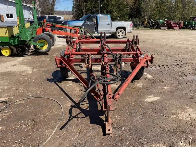 Gallery image 2 for Used International Harvester 7 Tooth Chisel Plow