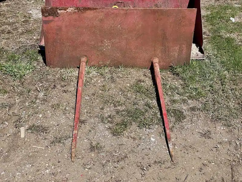 Gallery image 2 for Used 2 Prong Bale Spear