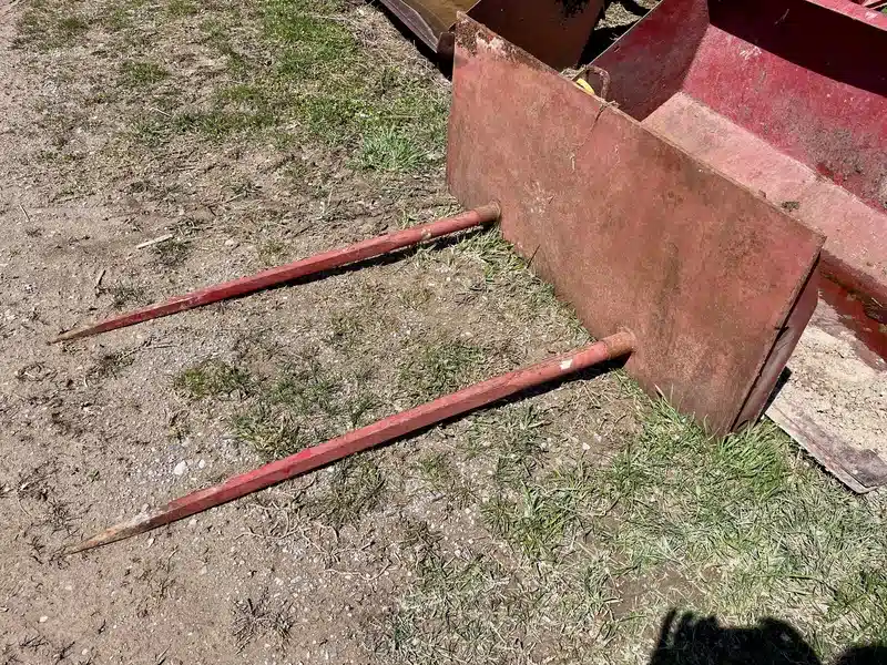 Gallery image 1 for Used Unspecified 2 Prong Bale Spear