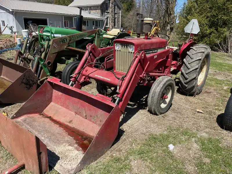 Gallery image 1 for Used International Harvester 504 Tractor