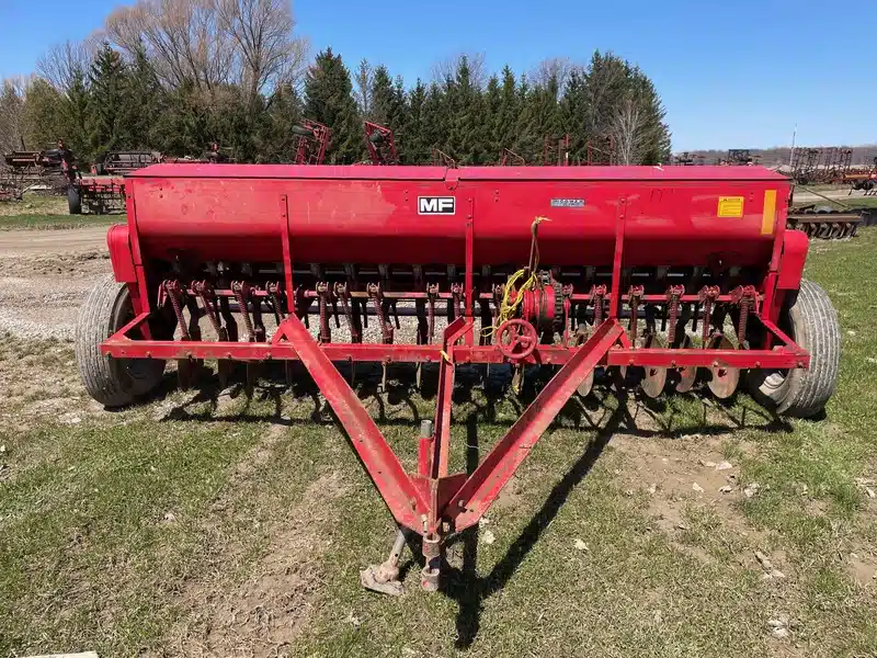 Gallery image 2 for Used Massey Ferguson 33 Drill