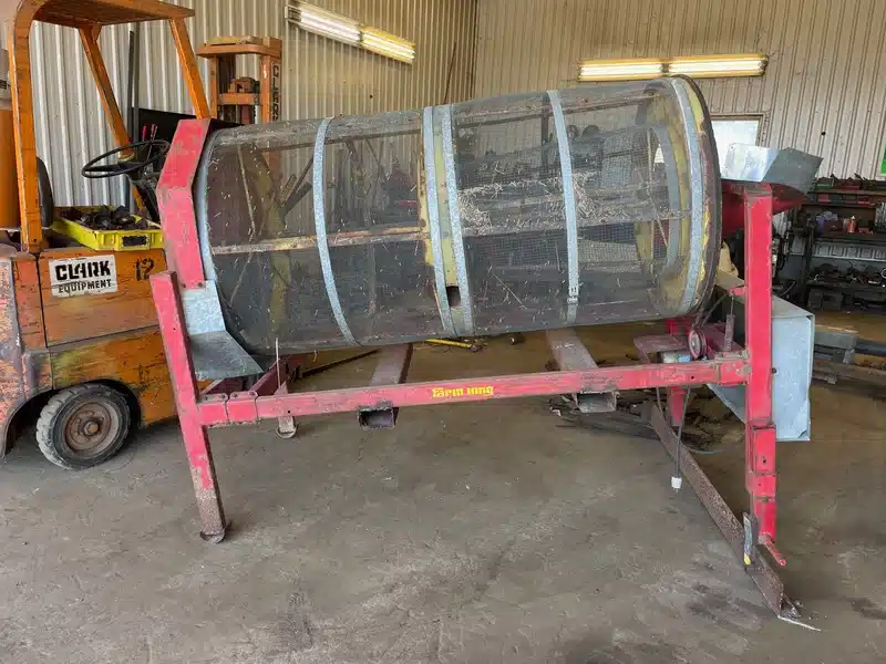 Gallery image 1 for Used Farm King 2 Stage Grain Cleaner