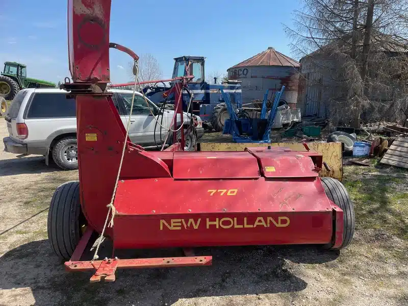 Gallery image 2 for Used New Holland 770 Forage Harvester